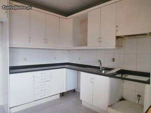 Apartamento T2 em São Cosme com lugar de garagem!