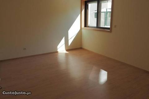 Apartamento T2 Estrada Circunvalação Monte Burgos