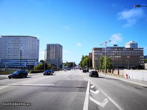 moradia avenida da boavista com jardim