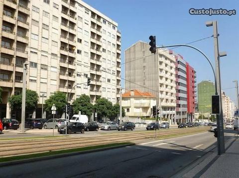 T4 com terraço na Avenida da Républica em V.N.Gaia