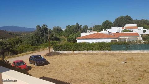 Lote de terreno Urbano com 296m2 Monte-canelas