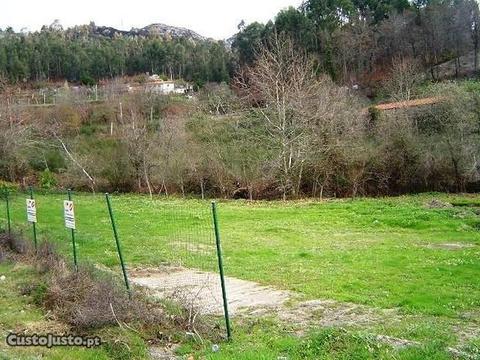 Terreno agrícola à face da Estrada N103 -Redufinho