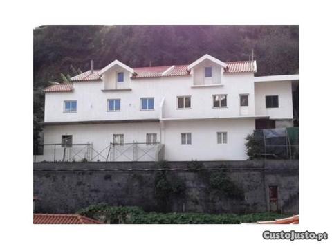 Moradia T3 Câmara de Lobos