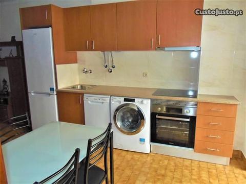 Apartamento T1 totalmente Remodelado e Equipado