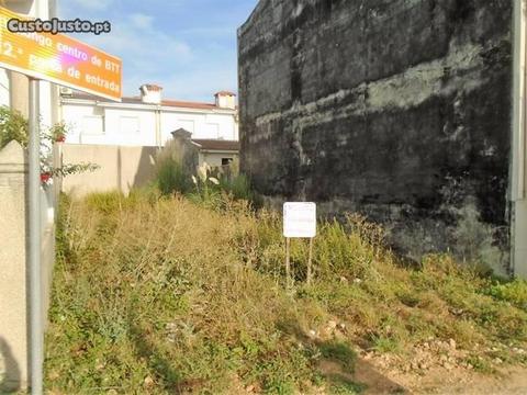 Terreno para Construção de Moradia - Sobrado