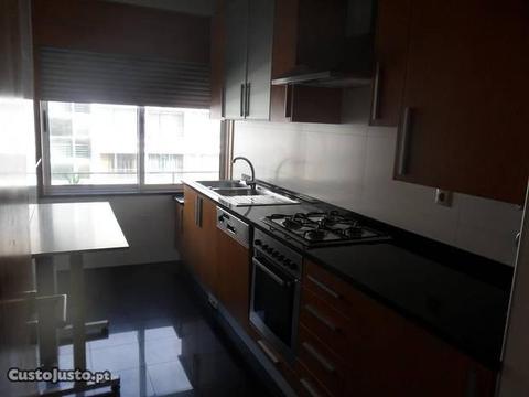 Apartamento T2 Zona Santa Clara