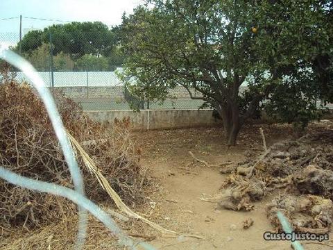 Lote de terreno com 300m2 Vale de França