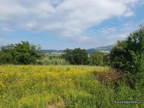 Terreno urbano em Lamas, aptidão turistica