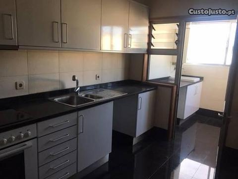 Refh3067 - T2 5min Metro Contumil