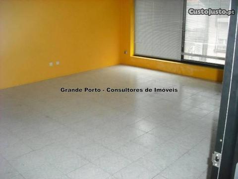 Loja/Armazém ao Mercado Abastecedor - Dragão