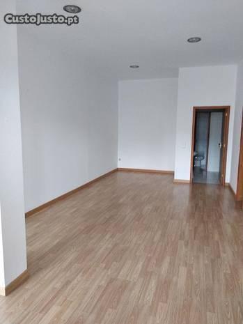 Loja com 60 m2, Castelo da maia