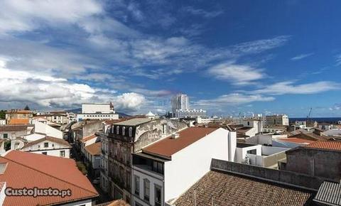 Apartamento T3 em Ponta Delgada, São Sebastião