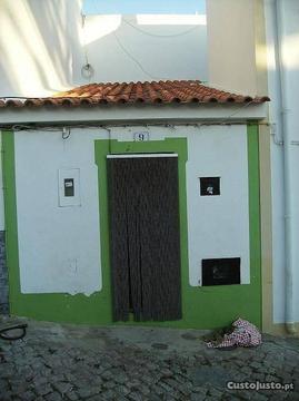Moradia V1 Antiga no centro Pêra Silves