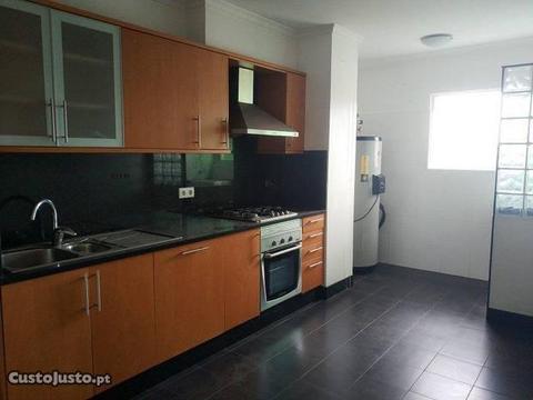 Apartamento T3 Santo António Funchal (RB-2320)