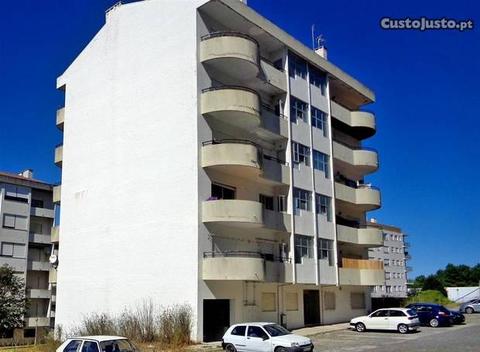 Apartamento T3 com duas frentes (N/Ref.251180098)