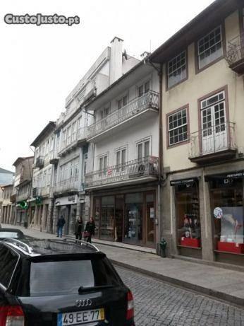 Guimarães - Rua Stº António - escritório