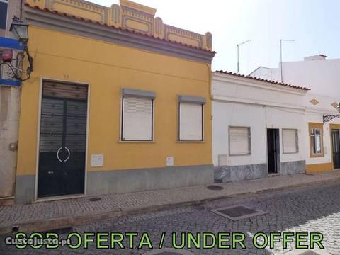 Casa V2 Típica no centro Silves (SS-V1198)