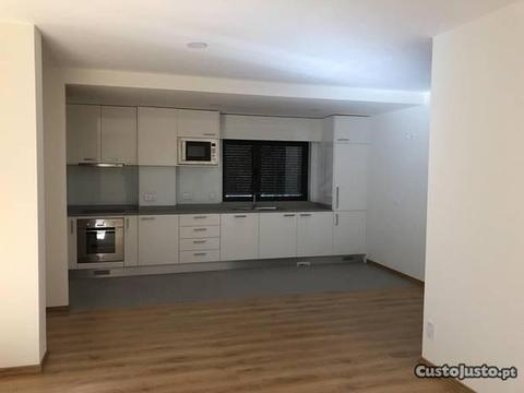 Apartamento T2 NOVO para entrega imediata