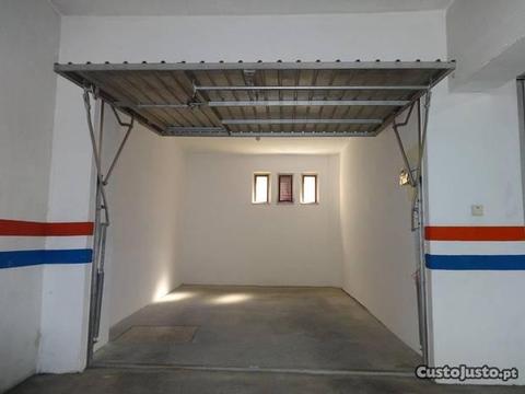 Garagem no Casal da Serra na Póvoa Santa Iria