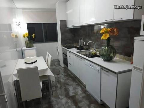 T2 renovado em Santo Ovídio