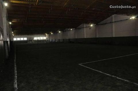 Armazém com 2000m2 Prelada Ramalde Porto