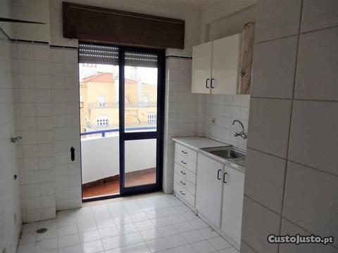 Apartamento T3 em São Domingos