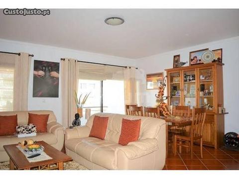 T3 Remodelado com excelente localização