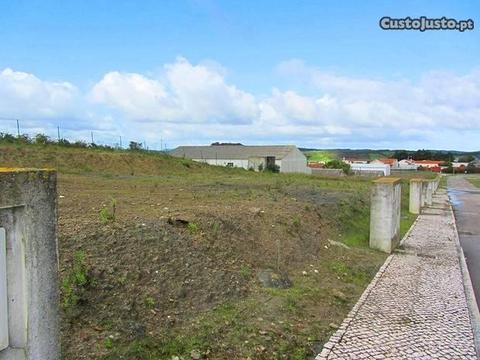 Imóvel de Banco - Terreno em Arranhó