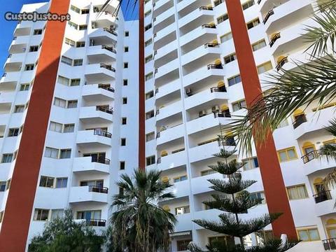 Apartamento T1 na Praia da Rocha-Piscina