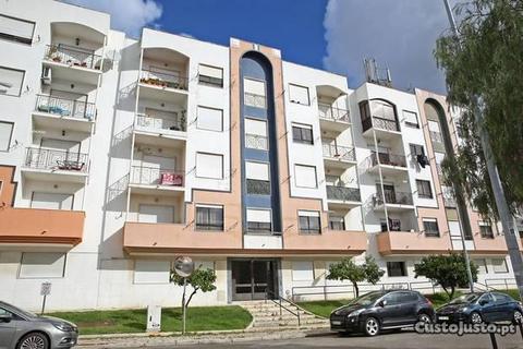 Apartamento T3 com garagem-Sobralinho-Alverca
