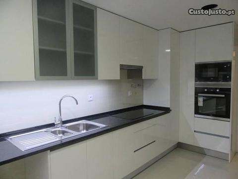 T2 totalmente remodelado e a estrear em Massamá