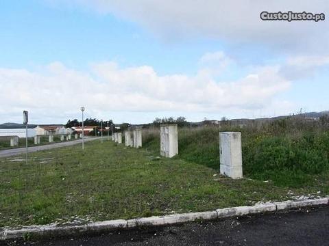 Imóvel de Banco - Terreno em Arranhó