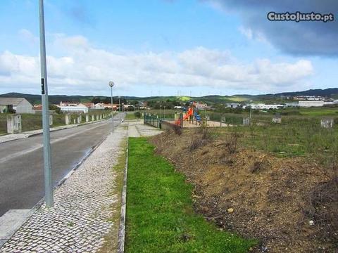 Imóvel de Banco - Terreno em Arranhó