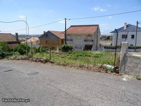 Lote com 238m2 Famões Odivelas EP-EC/3237