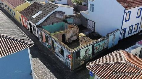 Ruínas no centro da cidade de Angra do Heroísmo