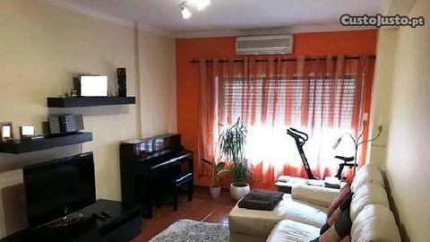 Apartamento T3 em excelente estado São Domingos