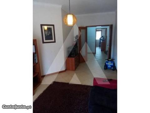 Apartamento T2 com excelentes áreas,perto de Oiã