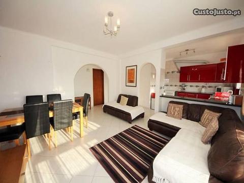 Apartamento T2 Renovado perto da praia Burgau