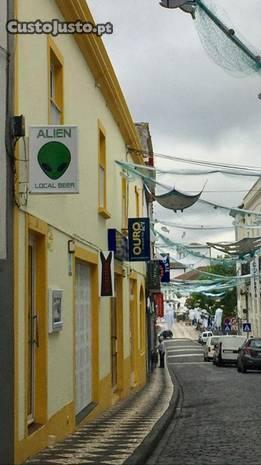 Bar no centro de Ponta Delgada