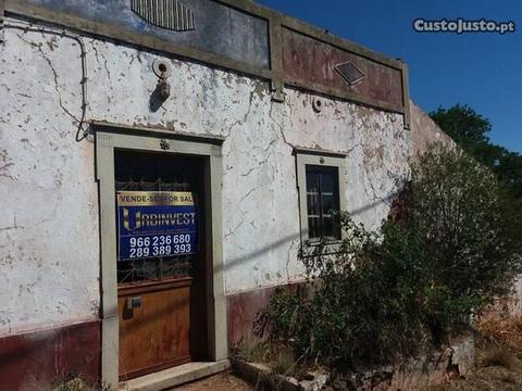 Casa Antiga Para Restaurar Em Querença, Algarve