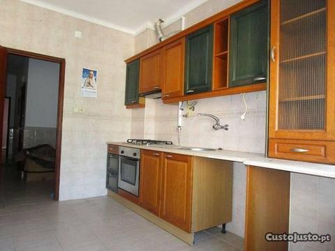 [5798] Apartamento T3 no Lavradio muito bem locali