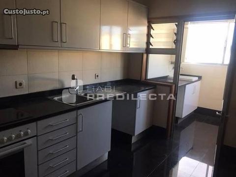 Refh3067 - T2 5min Metro Contumil