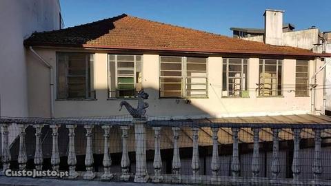Moradia/prédio. Fernão de Magalhães