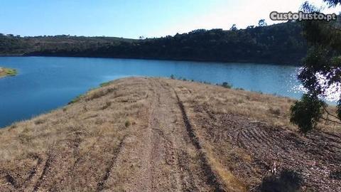 Herdade no alentejo com 250 ha