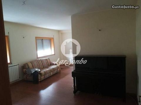 Apartamento T2 na Cidade Jovem