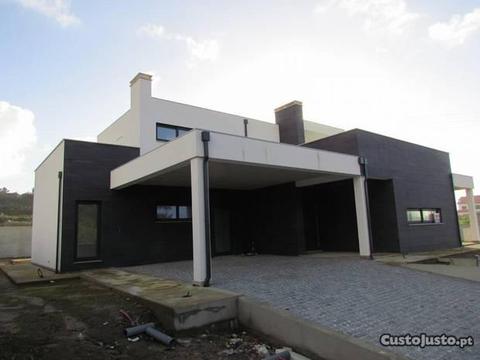 Moradia Moderna em construção V3 Âncora Caminha