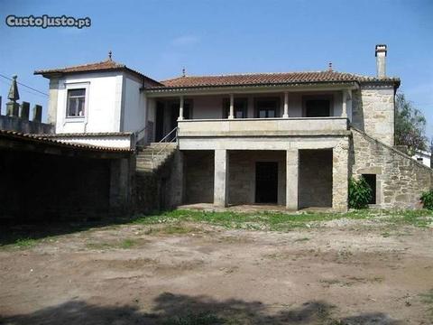 Palacete para restaurar em Viana do Castelo