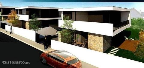 Terreno com 5530m2 (N/ Ref.ª: 251160220)