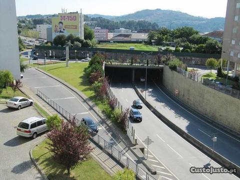 T1 Mobilado e Equipado Junto ao Arco da Porta Nova