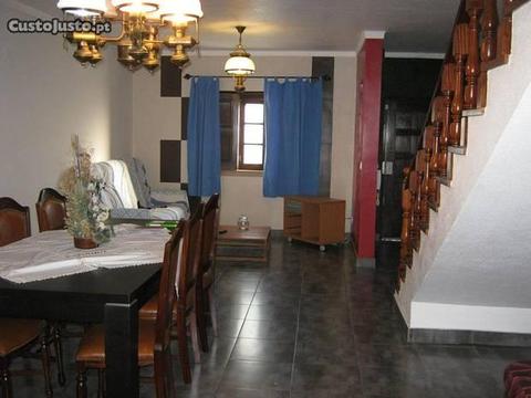 Moradia T2 com quintal impecavel